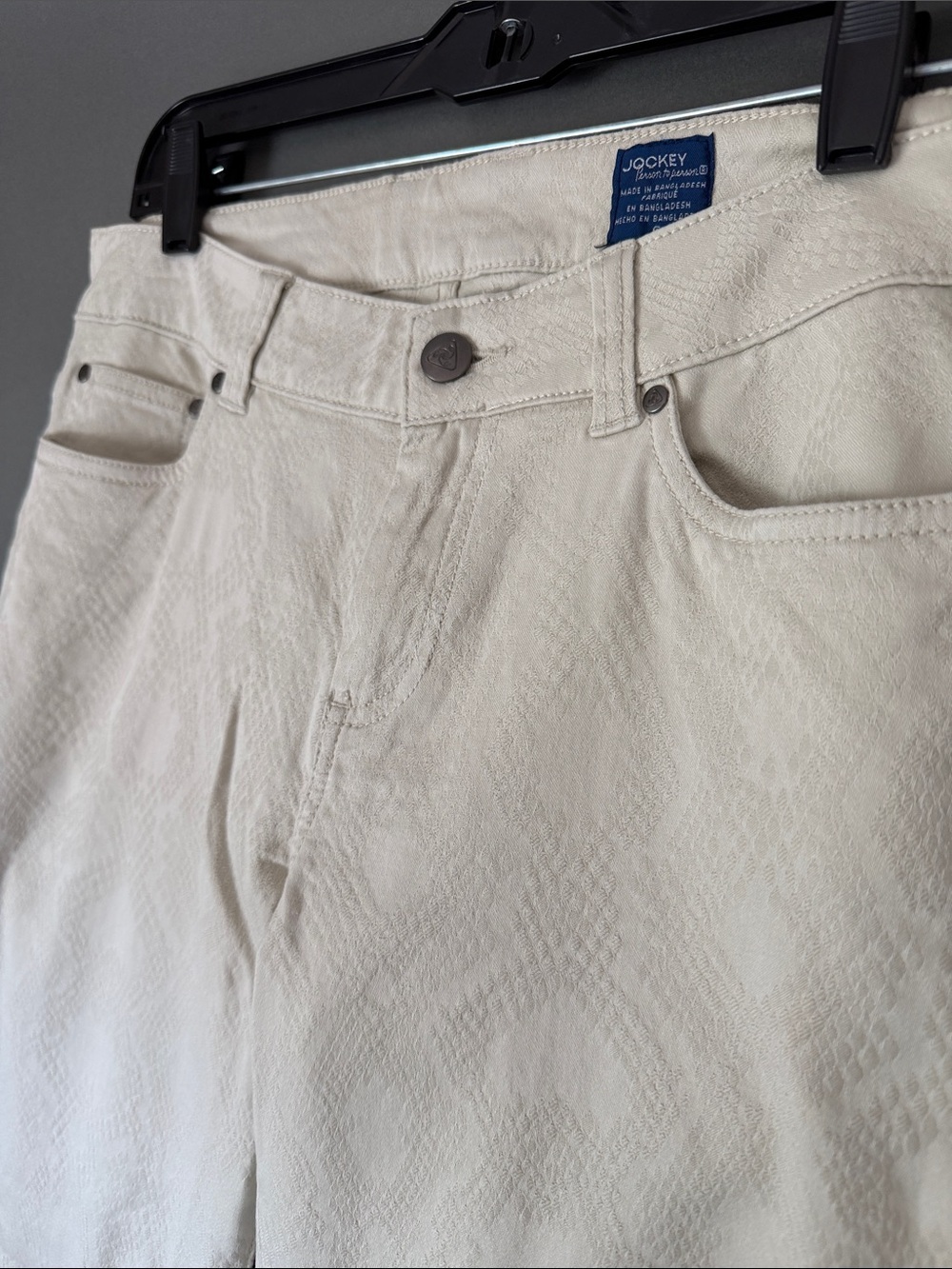 Off-White Straight-Leg Jeans 6 Snakeskin Jeans size 6 NWT Jockey jeans